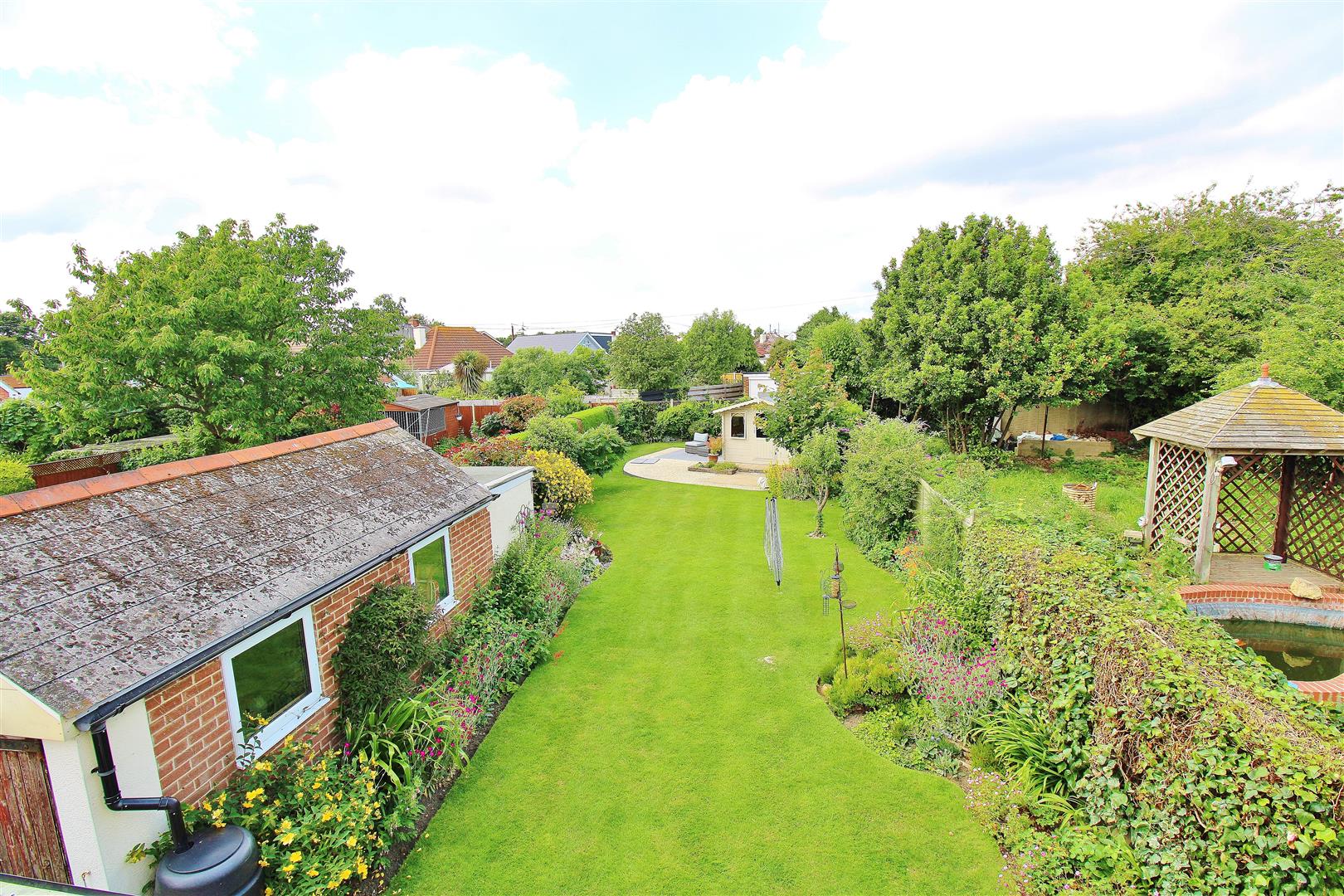 Frinton Road, Kirby Cross, FrintonOnSea Sheen's